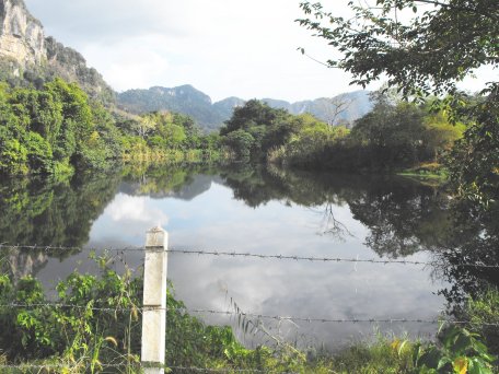 a beautiful lake on the land where Eagles' Rest is to be developed